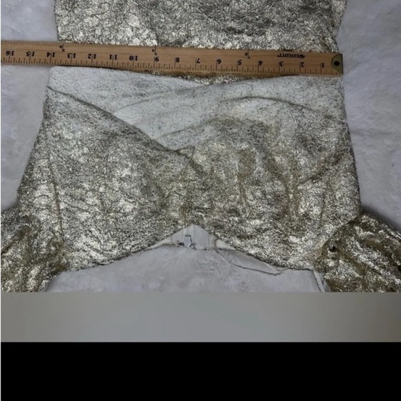 Badgley Mischka Off Shoulder metallic lace gown size 8 - Picture 7 of 14